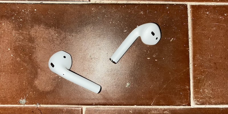 Merate Un Lettore La Truffa Delle AirPods P L Alle Scuole