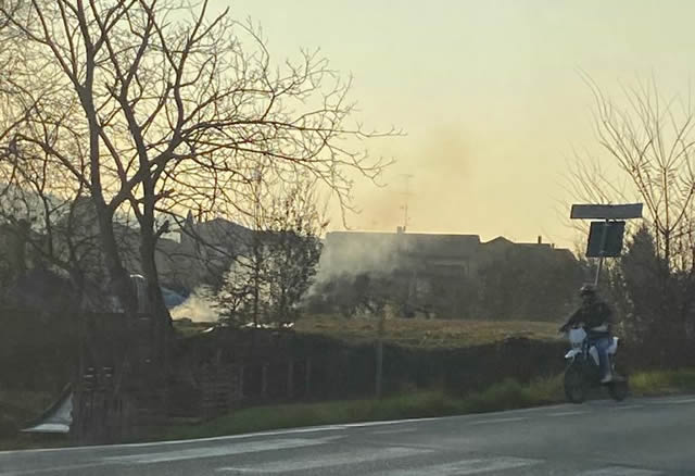 La Valletta Incendio In Un Campo Arrivano I Pompieri Merateonline