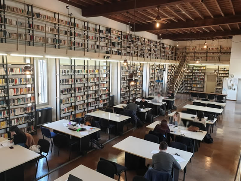 MerateBibliotecaPatto.jpg (114 KB)