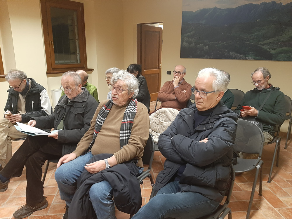 ParcoCuroneAssemblea2.jpg (266 KB)