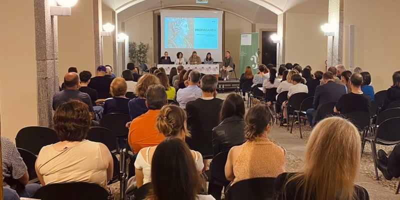 Tavoli_25_presentazione_pubblica.jpg (131 KB)