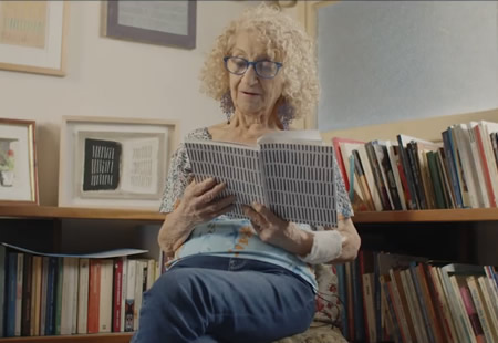 AnnaRizzoVermiPRIMA.jpg (34 KB)