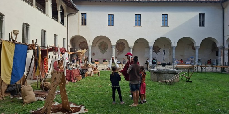 Missaglia_monastero_autunno0019PRIMA.jpg (90 KB)